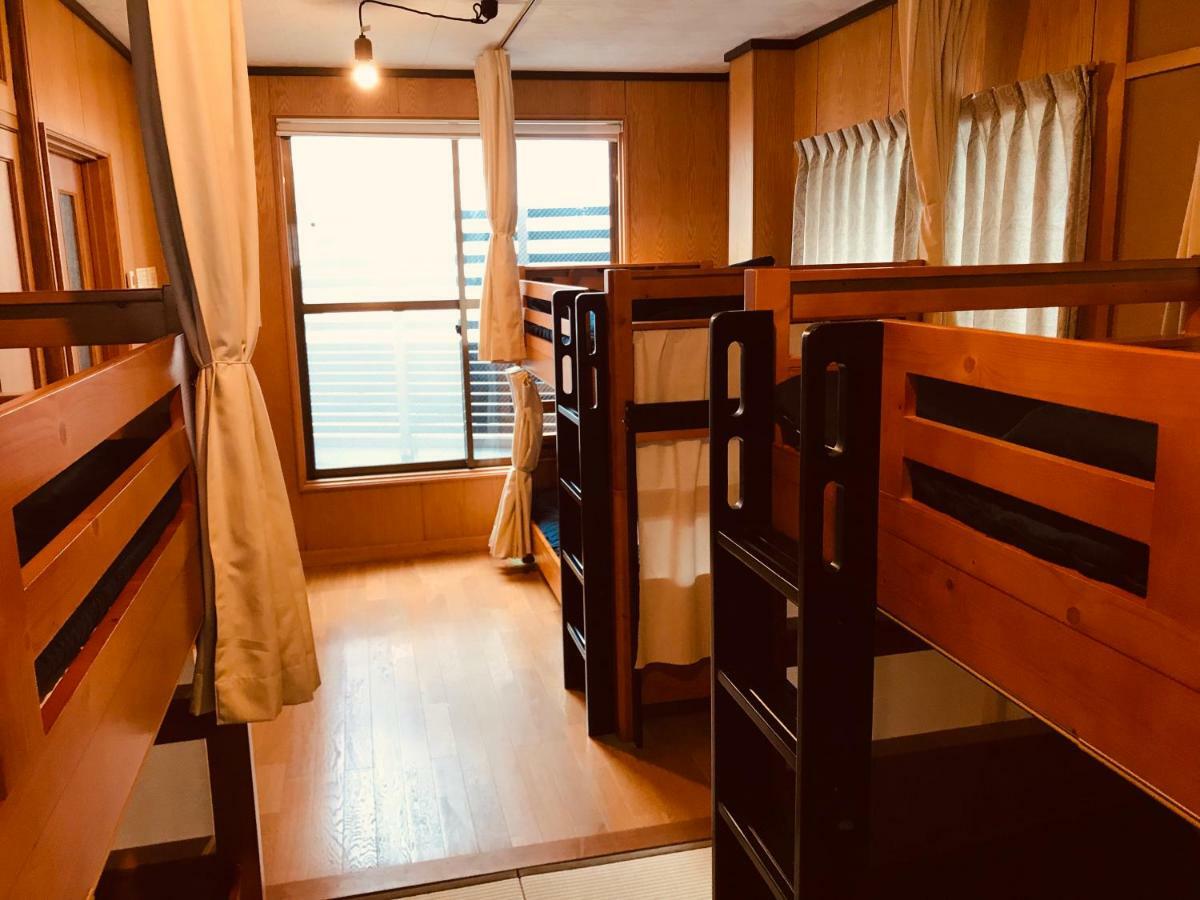 Ropeway St. Guesthouse Matsuyama  Exterior photo