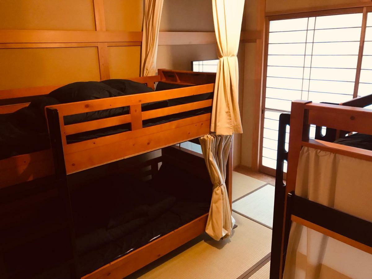 Ropeway St. Guesthouse Matsuyama  Exterior photo