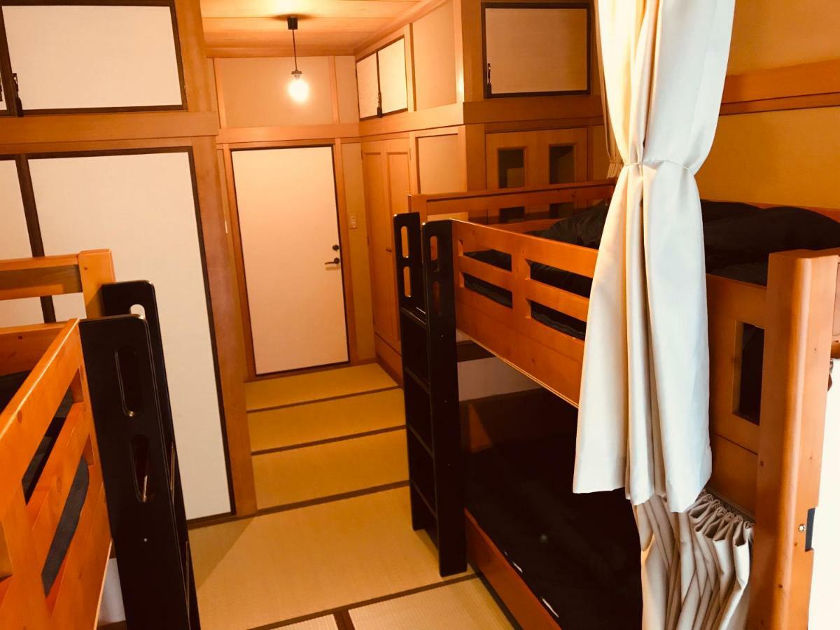 Ropeway St. Guesthouse Matsuyama  Exterior photo
