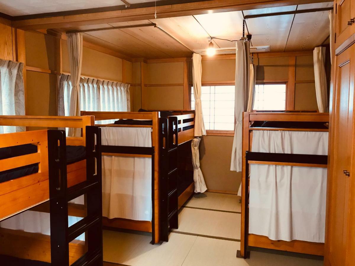 Ropeway St. Guesthouse Matsuyama  Exterior photo